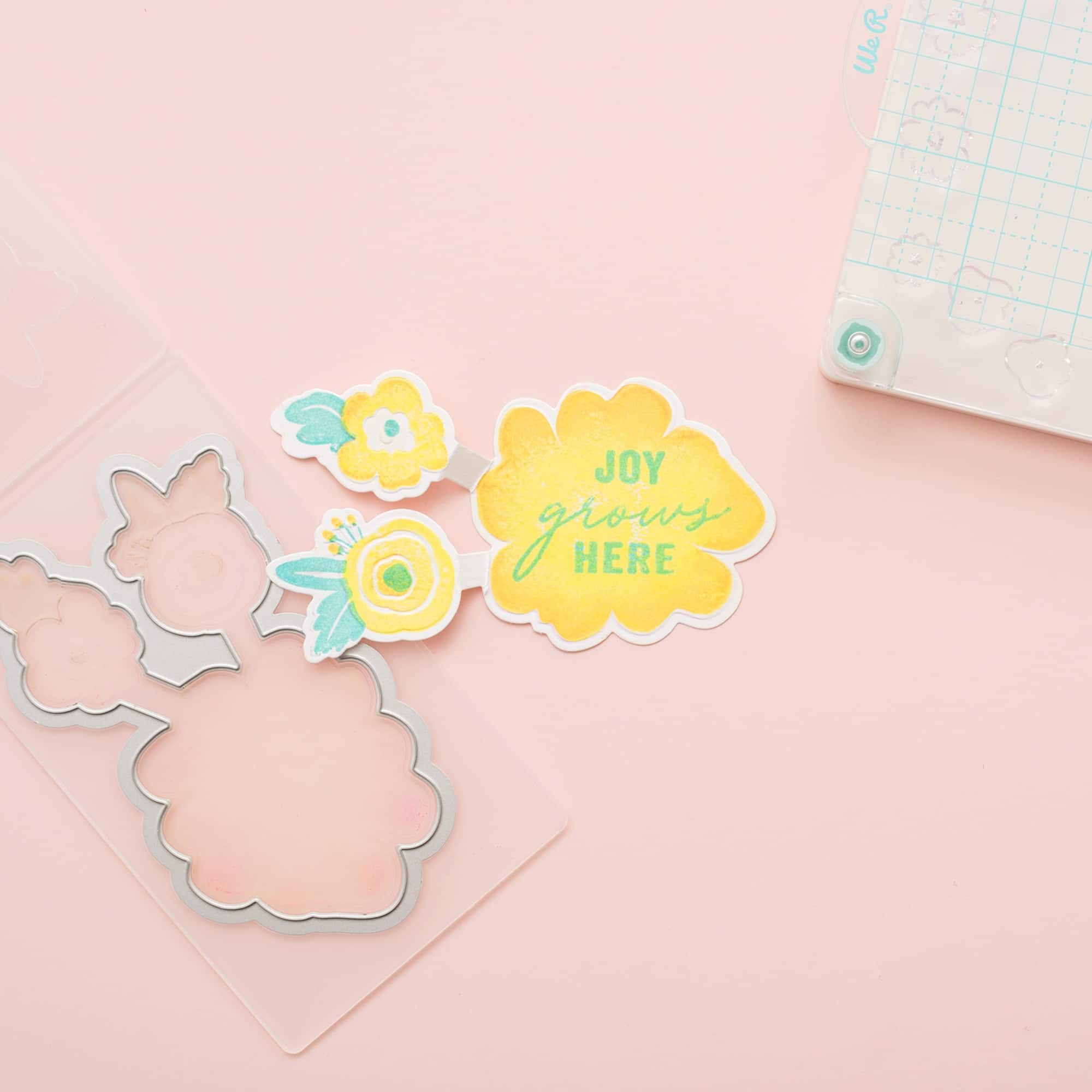 We R Memory Keepers® Floral Stamp, Die & Emboss Kit